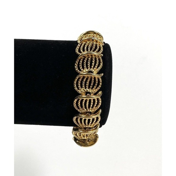 Monet Bracelet Linked Gold Tone 7” Estate Jewelry - Picture 7 of 12